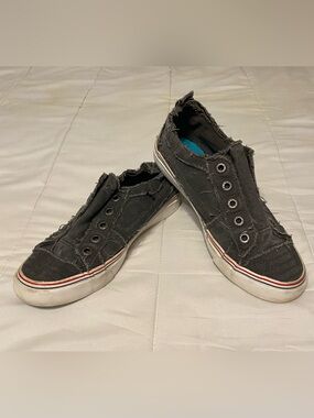 Blowfish Casual Slip-On Distressed Canvas Sneakers - Black